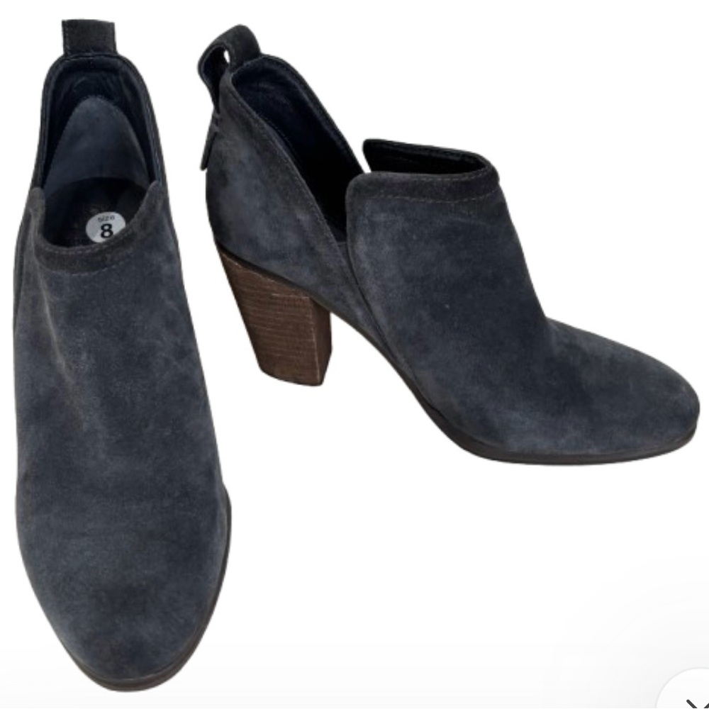 Size 8 Vince Camuto Grey Suede Ankle Boots